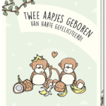 Gefeliciteerd Tweeling Aapjes kaart met daarop 2 aapjes en de tekst 'Twee aapjes geboren van harte gefeliciteerd'