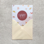 vintage white envelop met mooie sluitsticker